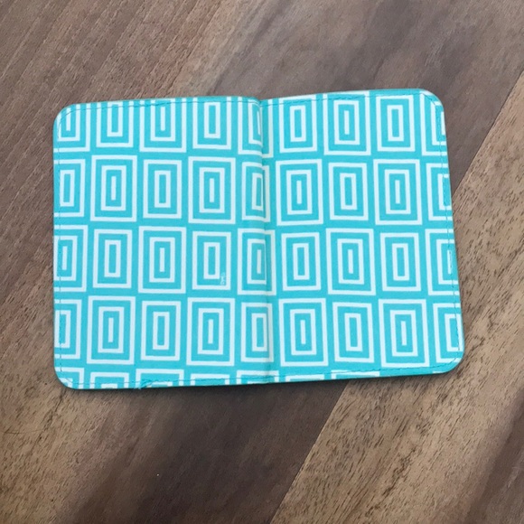 Passport cover - Picture 3 of 3